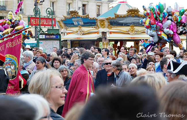 Montmartre parade crowd
