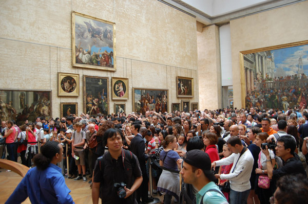 Louvre Mona Lisa crowd